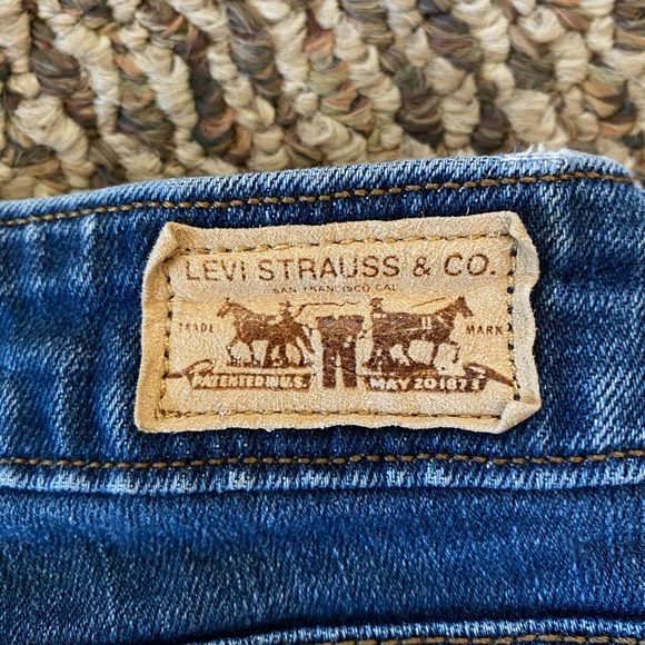 HP🎉 Levi’s Bootcut Jeans - Picture 6 of 7